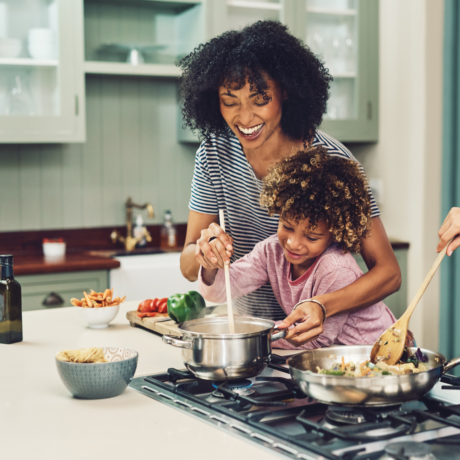 Essential Kitchen Accessories for a Modern Home